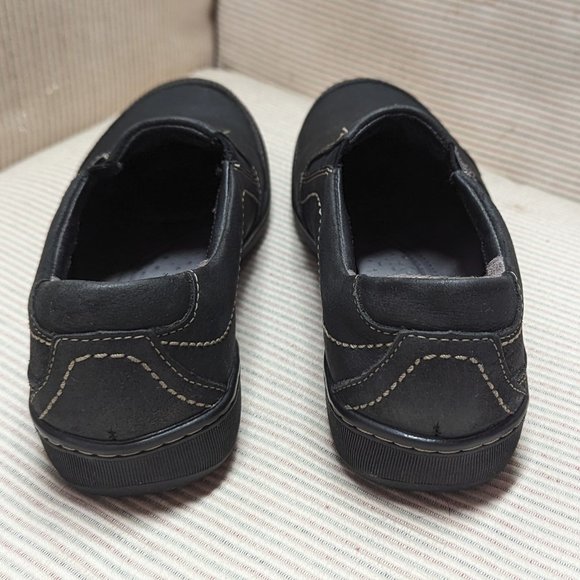 Clarks leather casual slip-on flats black size 6 EUC - Picture 4 of 9